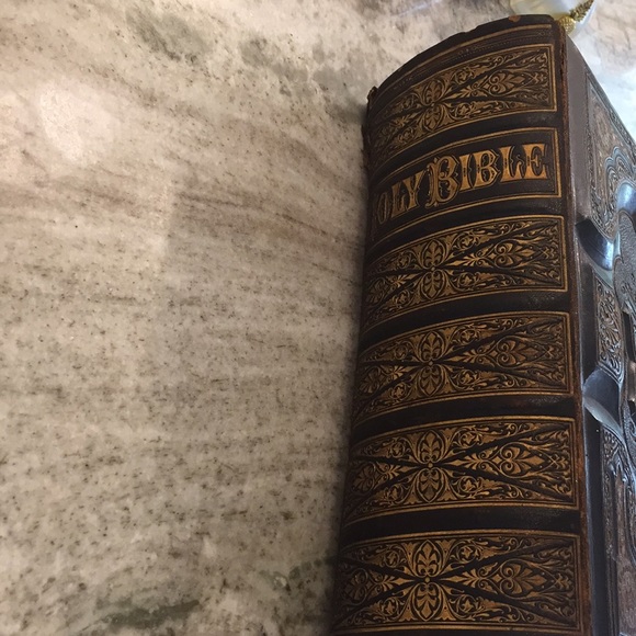 HOLY BIBLE RARE 1873 Seal stamping 1874 Authentic - Picture 3 of 8